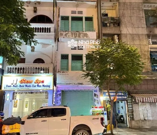 Hình ảnh Bán Nhà Mặt Tiền 18 Trương Định, Phường Bến Thành, Quận 1