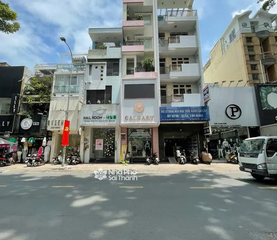 Hình ảnh Bán Nhà Mặt Tiền 30 Nguyễn Trãi, P.3, Quận 5