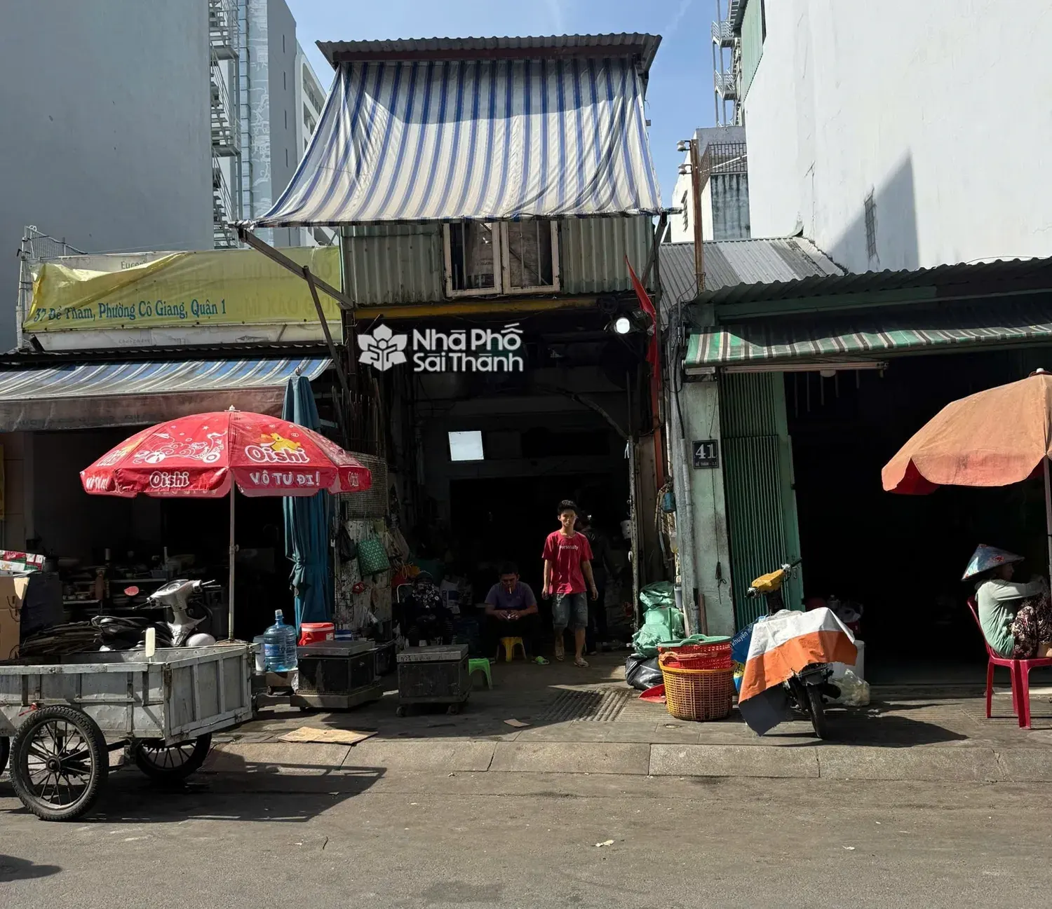 Hình ảnh Bán Nhà Mặt Tiền 39 Đề Thám, Phường Cô Giang, Quận 1