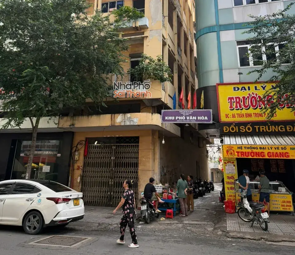 Hình ảnh Cho thuê nhà nguyên căn góc 2 mặt tiền 88 Trần Bình Trọng, P1, Q5