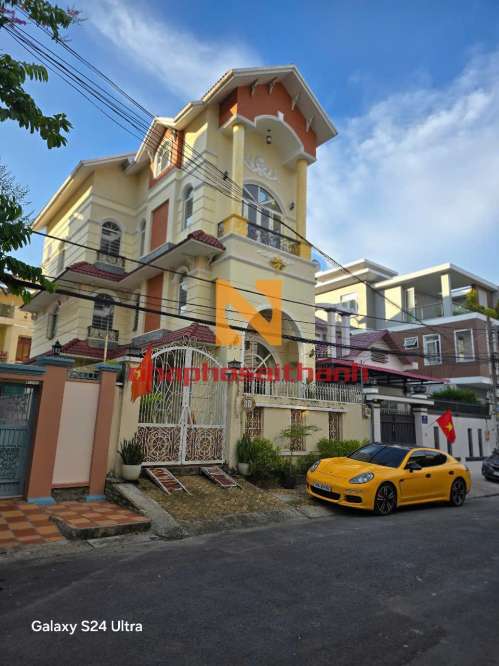 Hình ảnh Bán nhà 08 Lô B Đường D3 Phường Phú Thuận Quận 7