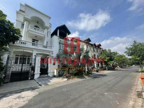 Hình ảnh Bán Villa 120/17 Nguyễn Văn Hưởng Thảo Điền Quận 2 DT 500m