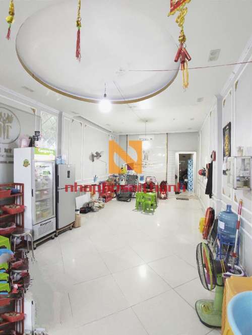 Hình ảnh Bán nhà 120 Lê Thị Riêng phường Bến Thành Quận 1