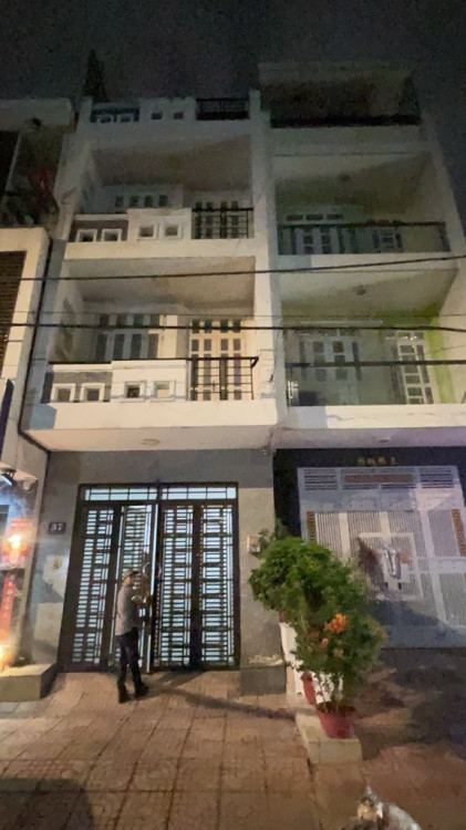 Hình ảnh Bán nhà mặt tiền 37 Đường số 32 phường Bình Phú