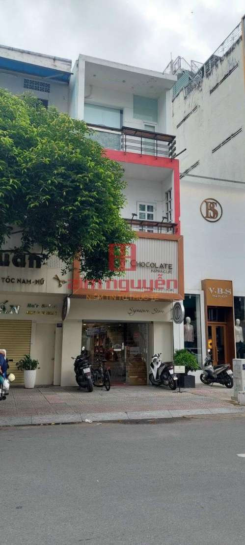 Hình ảnh Bán nhà 131 Lê Thị Riêng, Phường Bến Thành, Quận 1