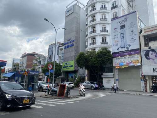 Hình ảnh Bán nhà 147 Lê Thị Riêng Bến Thành Quận 1 DT 90m
