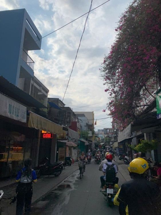 Hình ảnh Bán nhà Mặt tiền 746 Đoàn Văn Bơ, Phường Xóm Chiếu