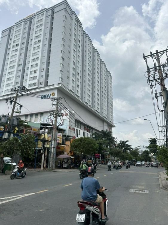 Hình ảnh Bán nhà Mặt tiền 724 Nguyễn Xí, Phường Bình Lợi Trung