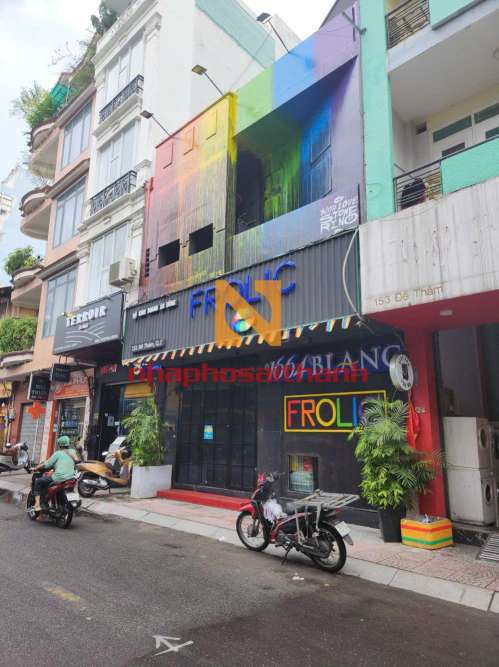 Hình ảnh Bán nhà 151 Đề Thám, Phường Cô Giang, Quận 1
