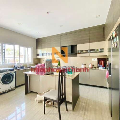 Hình ảnh Bán nhà 266 Huỳnh Văn Bánh Phường 11 Quận Phú Nhuận