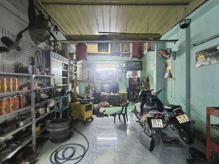 Hình ảnh Bán nhà mặt tiền 551 Âu Cơ, Phường Tân Phú