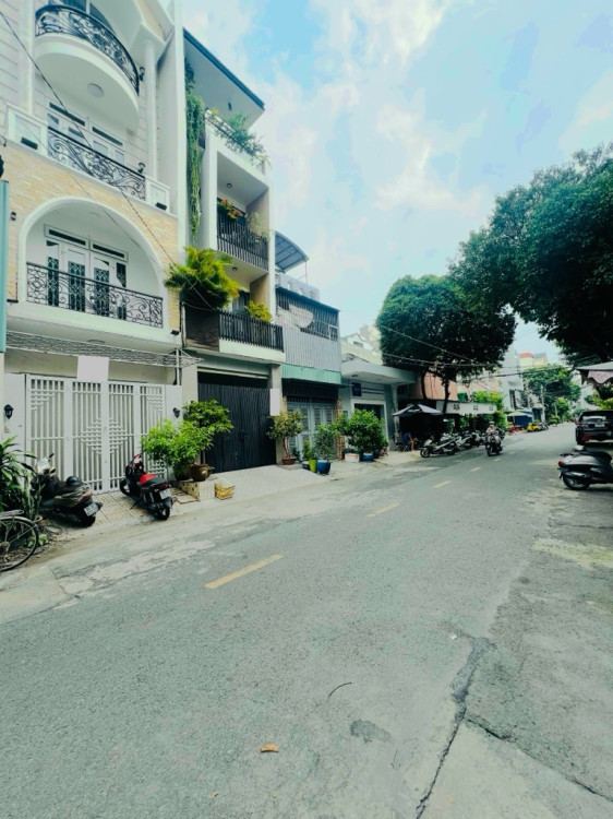 Hình ảnh Bán nhà mặt tiền 42 Bác Ái, Phường Phú Thọ Hòa