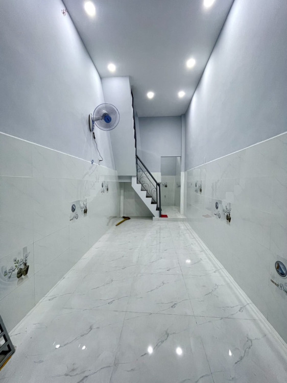 Hình ảnh Bán nhà hẻm 687/32/1a Lạc Long Quân, Bảy Hiền