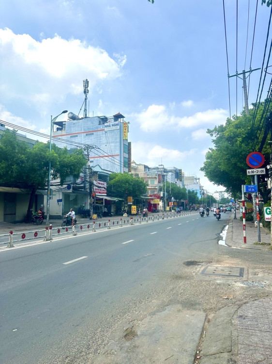 Hình ảnh Bán nhà mặt tiền 544 Lê Văn Quới, Bình Hưng Hòa