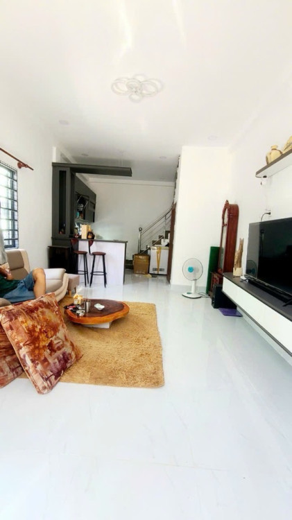 Hình ảnh Bán nhà hẻm 737/60 Lạc Long Quân, Bảy Hiền