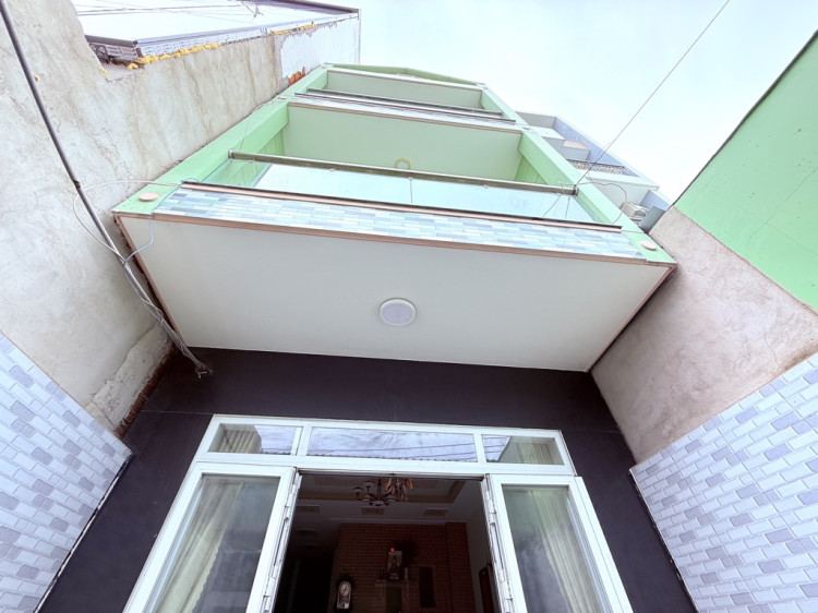 Hình ảnh Bán nhà mặt tiền 677 Hà Huy Giáp, Phường Thới An