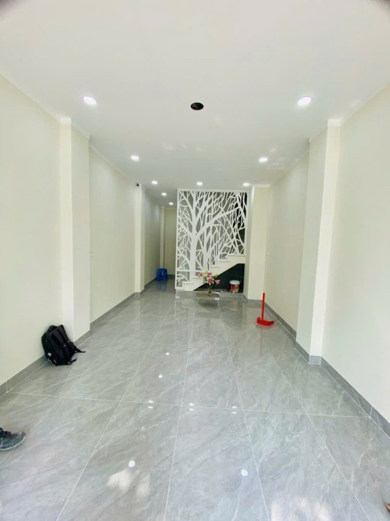 Hình ảnh Bán nhà mặt tiền 93 Nguyễn Thái Sơn Phường Hạnh Thông