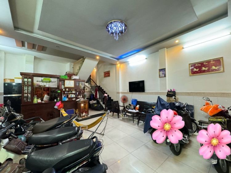 Hình ảnh Bán nhà mặt tiền 57 Khánh Hội, Vĩnh Hội