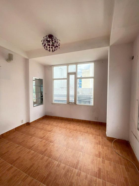 Hình ảnh Bán nhà Mặt tiền 7 Nguyễn Công Hoan, Phường Cầu Kiệu
