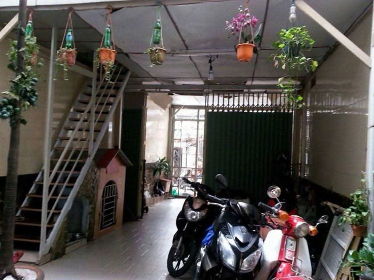 Hình ảnh Bán nhà Mặt tiền 599 Đoàn Văn Bơ, Phường Xóm Chiếu