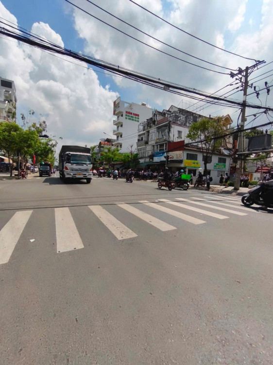 Hình ảnh Bán nhà hẻm 18/4b Khu phố 2 xã Hóc Môn