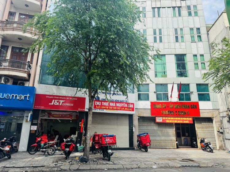 Hình ảnh Bán nhà mặt tiền 82 Trần Bình Trọng, phường Chợ Quán