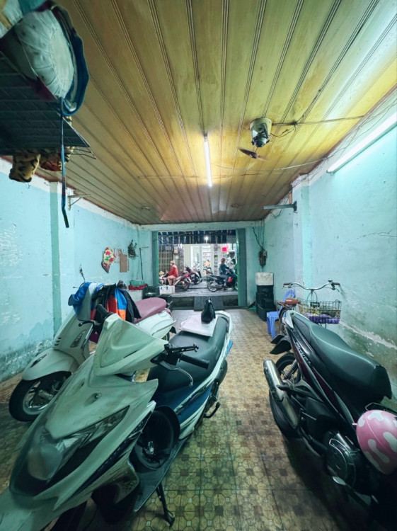 Hình ảnh Bán nhà Mặt tiền 343 Đoàn Văn Bơ, Phường Xóm Chiếu