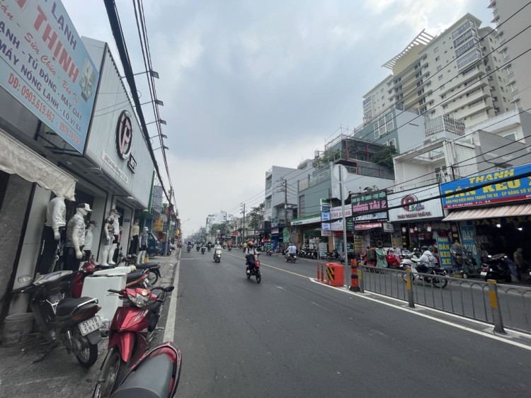 Hình ảnh Bán nhà mặt tiền 1012 Hậu Giang, phường Phú Lâm