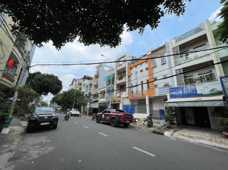 Hình ảnh Bán nhà mặt tiền 126 Đường số 32 phường Bình Phú