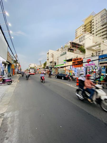 Hình ảnh Bán nhà mặt tiền 1012 Hậu Giang, phường Phú Lâm