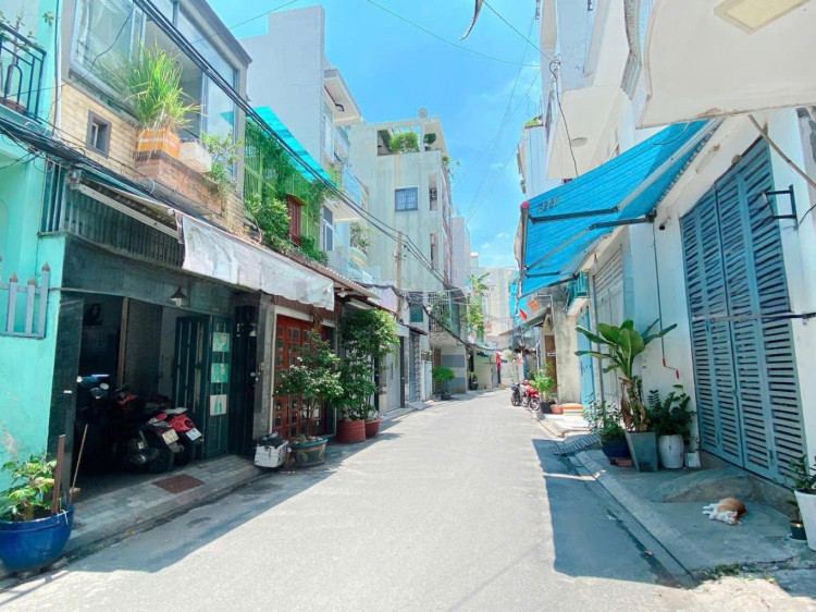 Hình ảnh Bán nhà hẻm 737/76 Lạc Long Quân, Phường Bảy Hiền