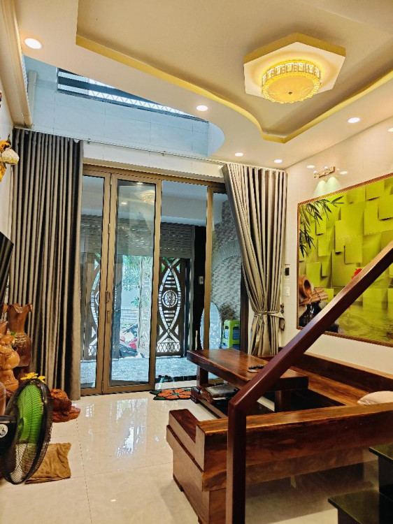 Hình ảnh Bán nhà mặt tiền 748, xã Long Bình
