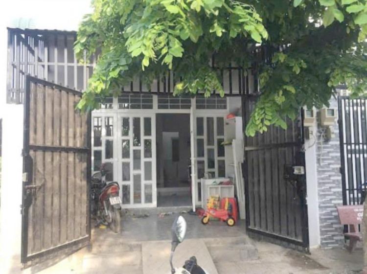 Hình ảnh Bán nhà mặt tiền 804, phường Long Bình