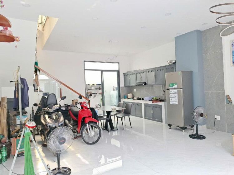 Hình ảnh Bán nhà hẻm 36/5 Hoàng Hữu Nam, phường Long Bình