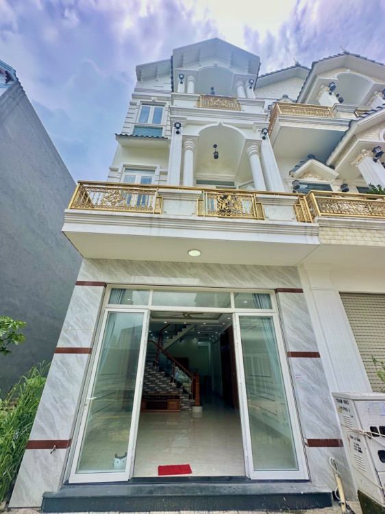 Hình ảnh Bán nhà mặt tiền 51 D3, Linh Xuân