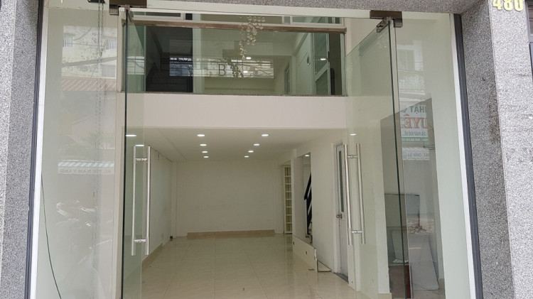 Hình ảnh Bán nhà mặt tiền 480 Hòa Hảo phường Vườn Lài