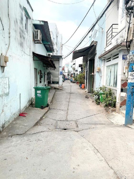 Hình ảnh Bán nhà hẻm 188/13 Lê Đình Cẩn, Bình Tân