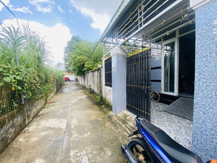Hình ảnh Bán nhà hẻm 28/1 Đường Số 3 Phường Long Phước