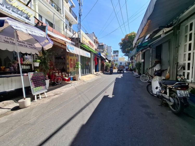 Hình ảnh Bán nhà mặt tiền 58 Hoàng Xuân Nhị, Phường Tân Phú