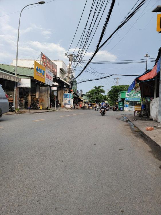 Hình ảnh Bán nhà mặt tiền 33b, An Phú Đông 9 Phường An Phú Đông