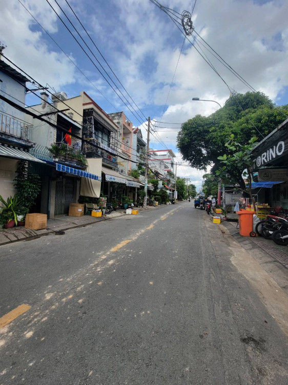 Hình ảnh Bán nhà mặt tiền 110 Lê Lư, Phường Phú Thọ Hòa