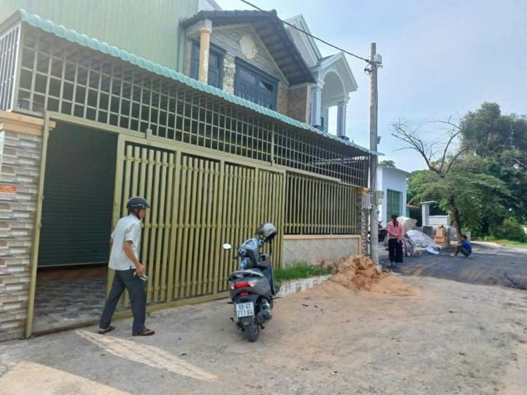 Hình ảnh Bán nhà mặt tiền 1 Nhị Bình, xã Đông Thạnh