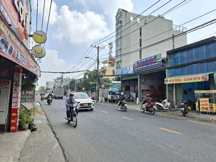 Hình ảnh Bán nhà Mặt tiền 976 Nguyễn Duy Trinh, Phường Long Trường