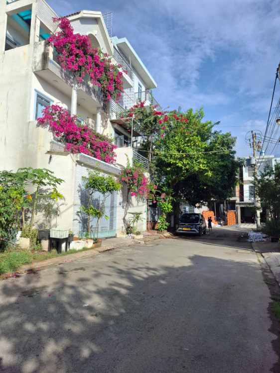 Hình ảnh Bán đất 39 đường số 12 Phường Long Phước