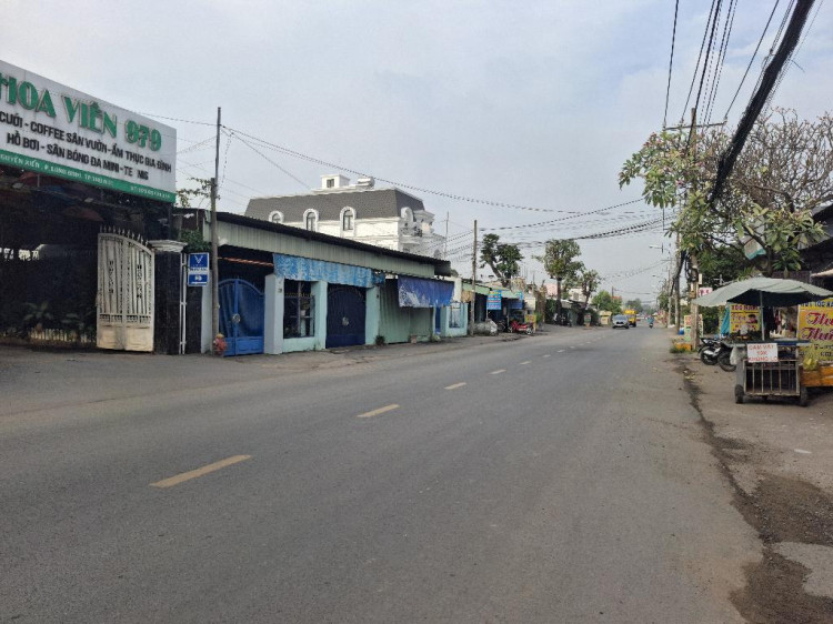 Hình ảnh Bán nhà Mặt tiền 1047a Nguyễn Xiển, Phường Long Bình