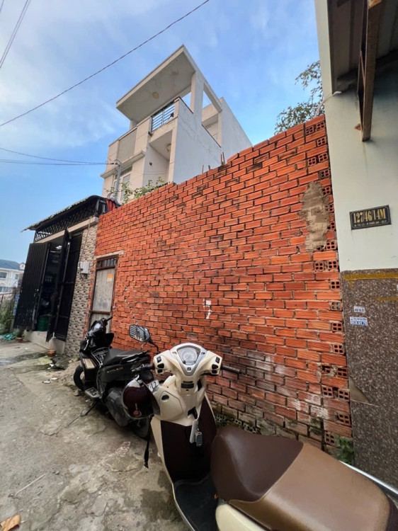 Hình ảnh Bán nhà mặt tiền 550 	Thới An 13 Phường Thới An
