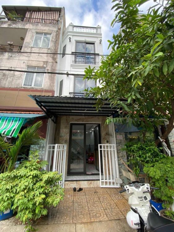 Hình ảnh Bán nhà mặt tiền 114 Lê Lâm, Phường Phú Thạnh
