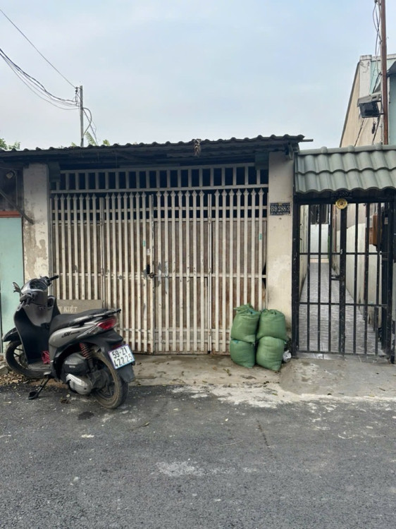 Hình ảnh Bán nhà hẻm b9/288/3 Quốc Lộ 50, xã Hưng Long