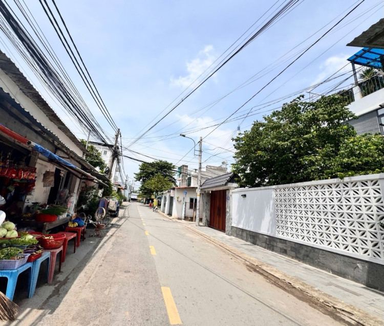Hình ảnh Bán nhà hẻm 9/15 Lò Lu, Phường Long Phước