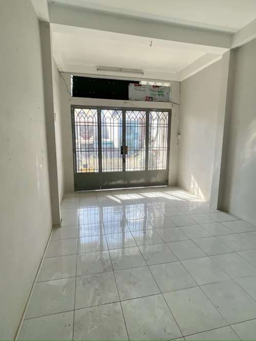 Hình ảnh Bán nhà 593 Lạc Long Quân Phường 10 Quận Tân Bình